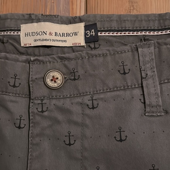 Hudson & Barrow anchor printed shorts 34 - Picture 2 of 6